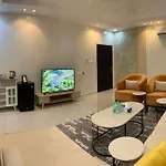 شقق العارض