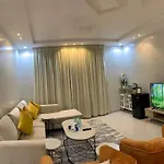 شقق العارض